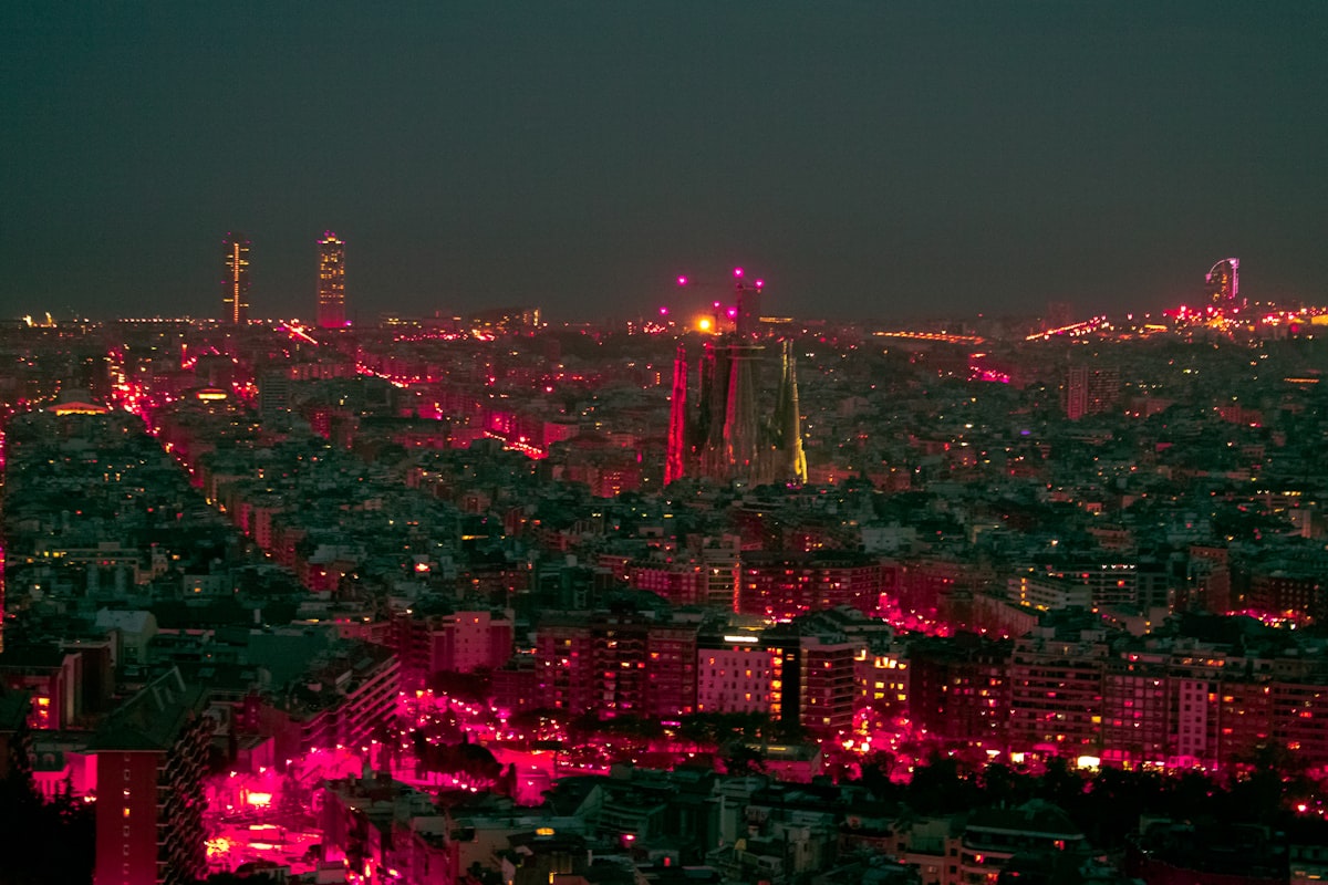 Barcelona at night, coming full circle